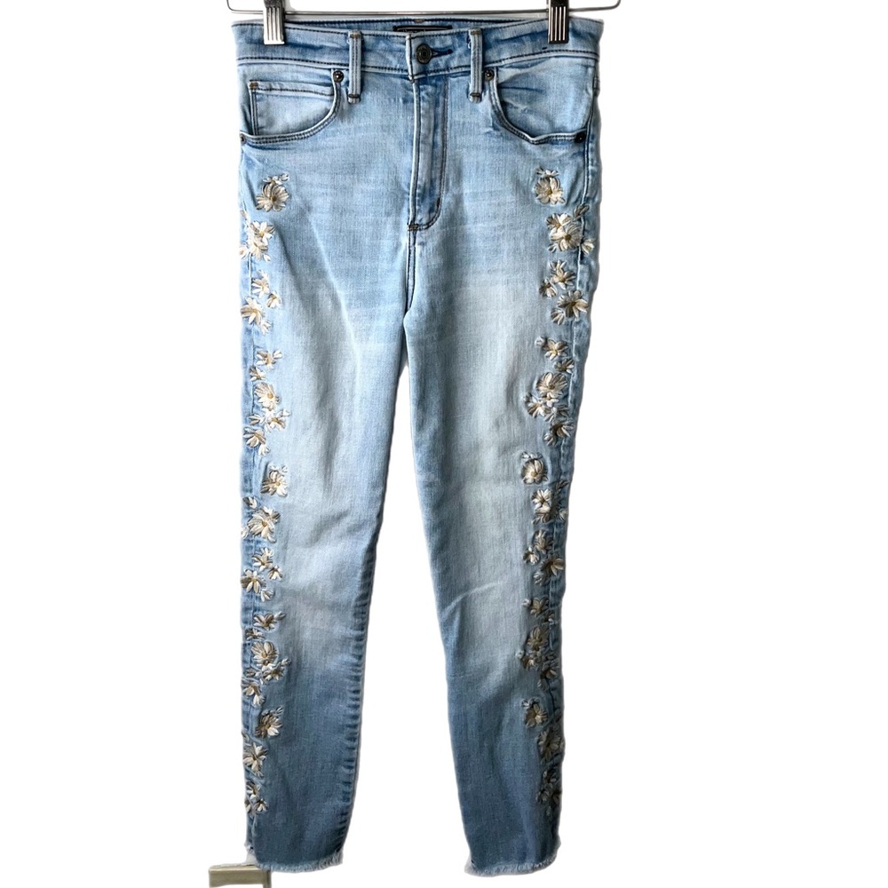 abercrombie & fitch high rise floral jeans E10